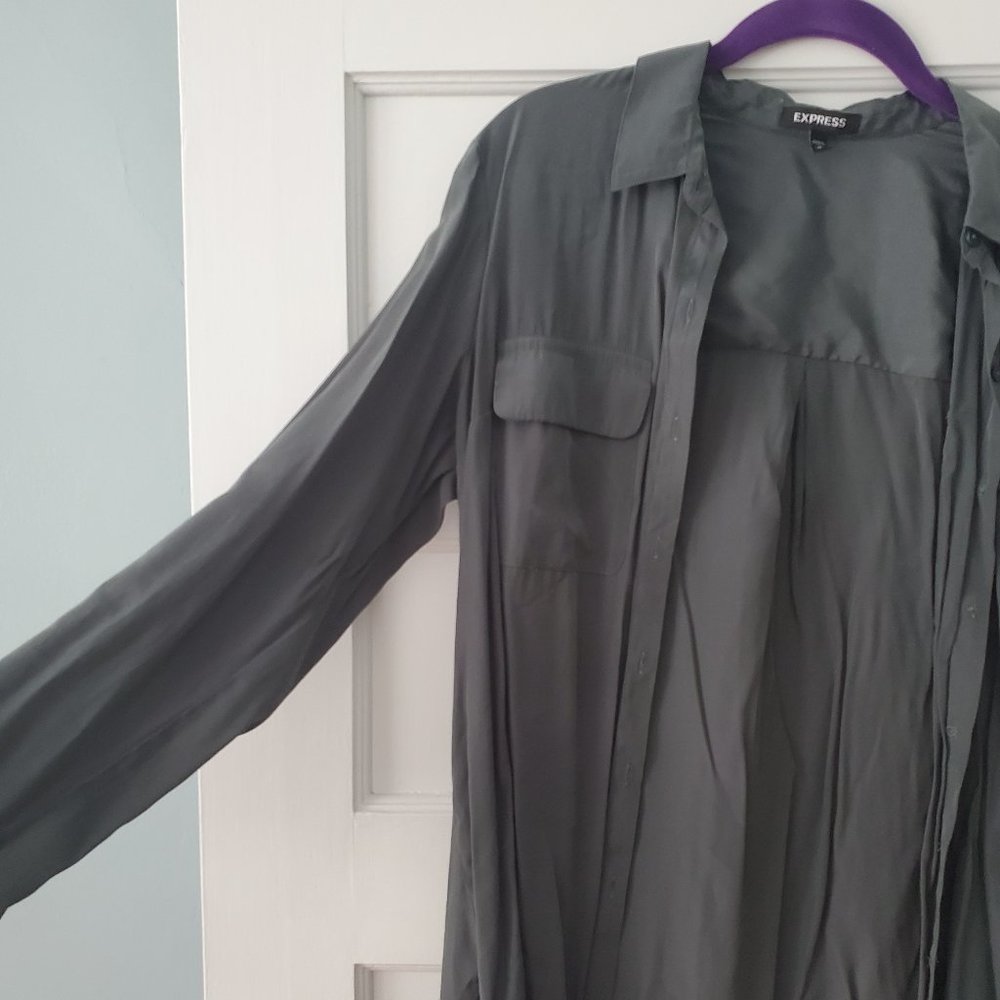 Button down blouse - Picture 2 of 3